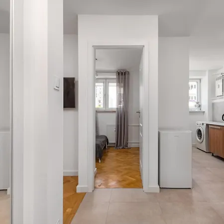 Apartment Zlota 67 By Homeprime Warschau